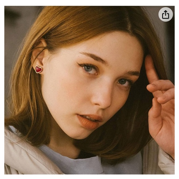 Disney 4 pairs of earrings - Picture 2 of 5